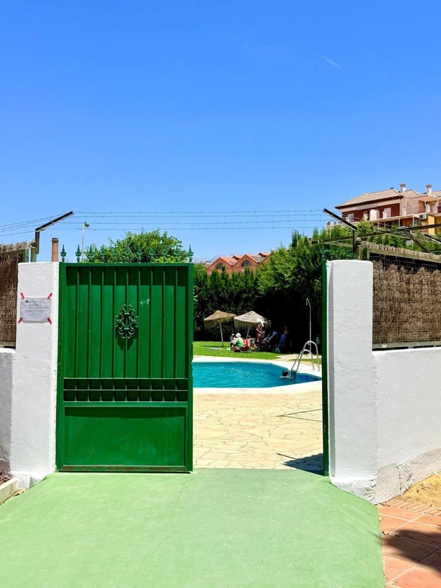 4 bedroom Apartment for rent in Velez-Malaga with pool - € 1,300 (Ref: 10049504)