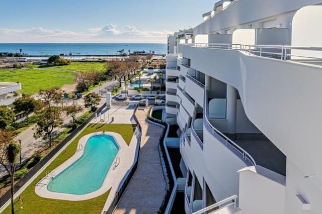Ático de 3 habitaciones en Vélez-Málaga en alquiler con piscina - 1.800 € (Ref: 10055468)
