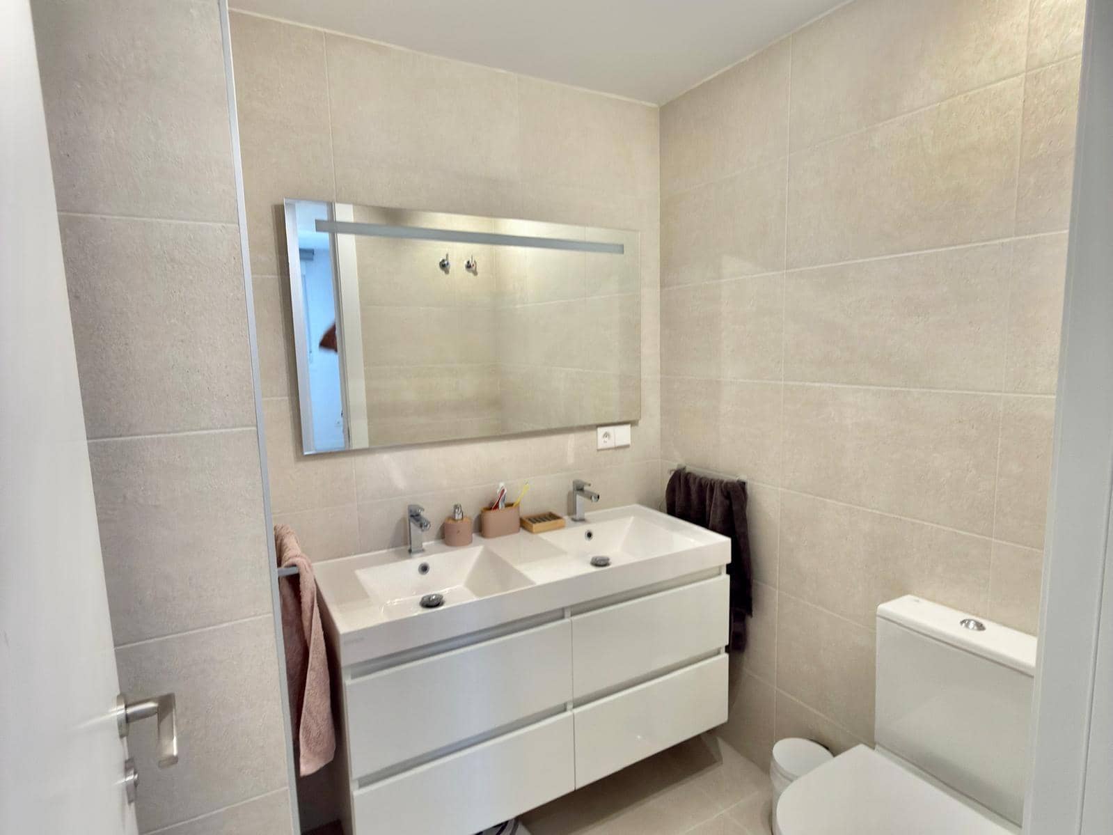 Ático de 3 habitaciones en Vélez-Málaga en alquiler con piscina - 1.800 € (Ref: 10055468)