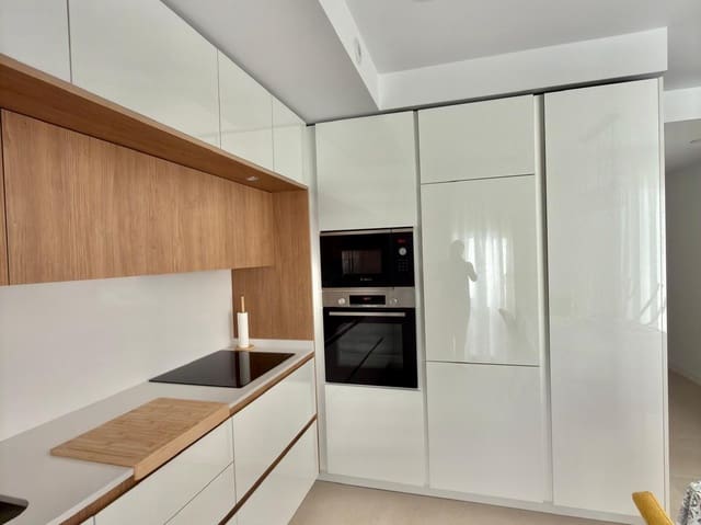 Ático de 3 habitaciones en Vélez-Málaga en alquiler con piscina - 1.800 € (Ref: 10055468)