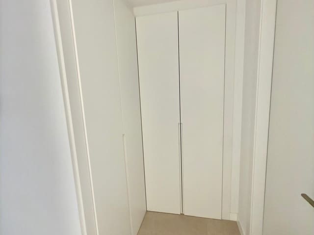 Ático de 3 habitaciones en Vélez-Málaga en alquiler con piscina - 1.800 € (Ref: 10055468)