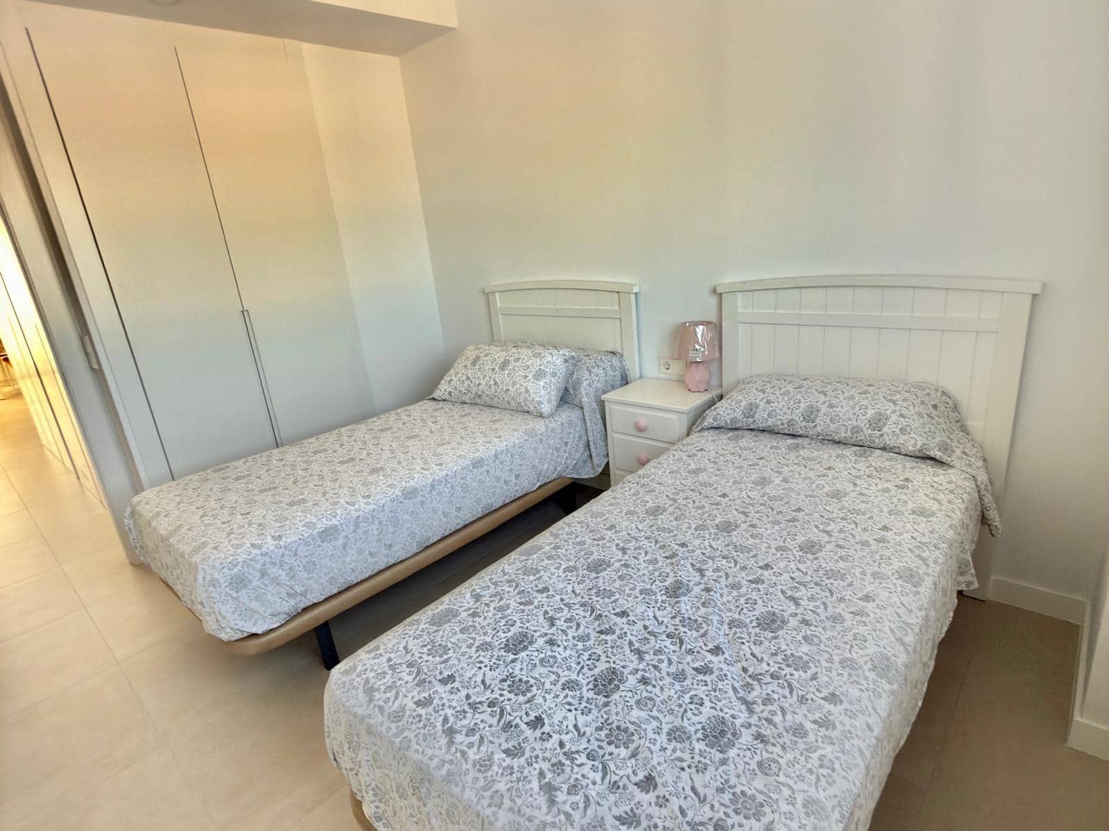 Ático de 3 habitaciones en Vélez-Málaga en alquiler con piscina - 1.800 € (Ref: 10055468)