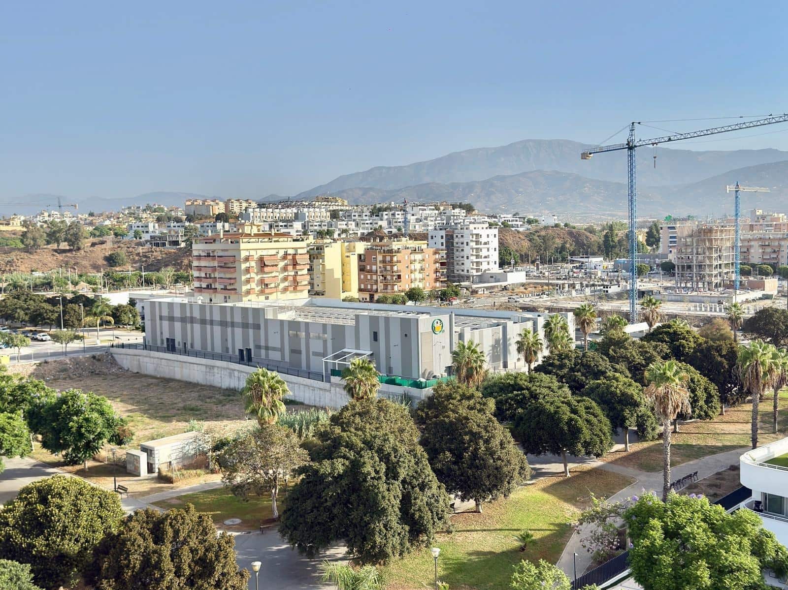 Ático de 3 habitaciones en Vélez-Málaga en alquiler con piscina - 1.800 € (Ref: 10055468)