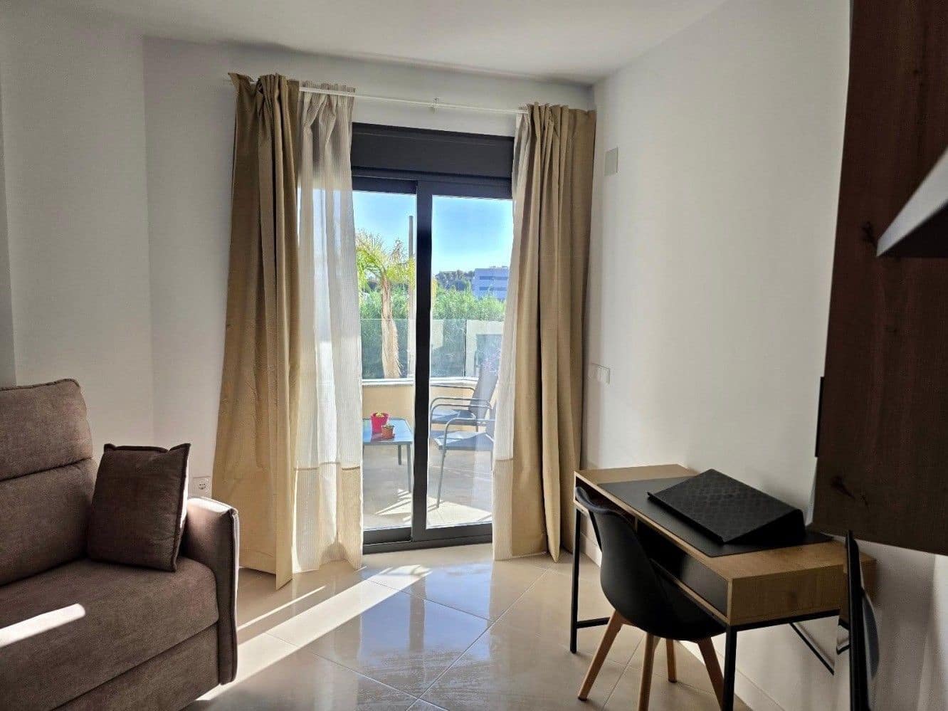 2 quarto Apartamento para arrendar em Almayate com piscina garagem - 1 200 € (Ref: 10059295)