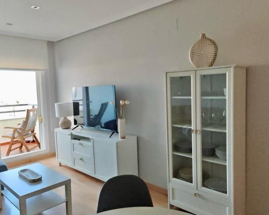 2 quarto Apartamento para arrendar em Torre del Mar com piscina - 1 500 € (Ref: 10059296)