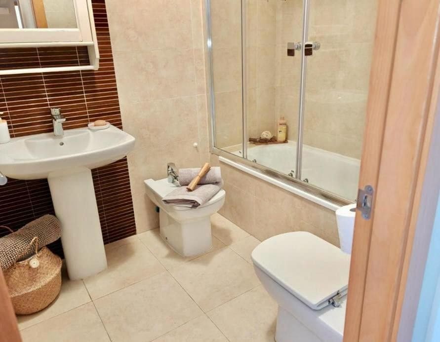 2 quarto Apartamento para arrendar em Torre del Mar com piscina - 1 500 € (Ref: 10059296)