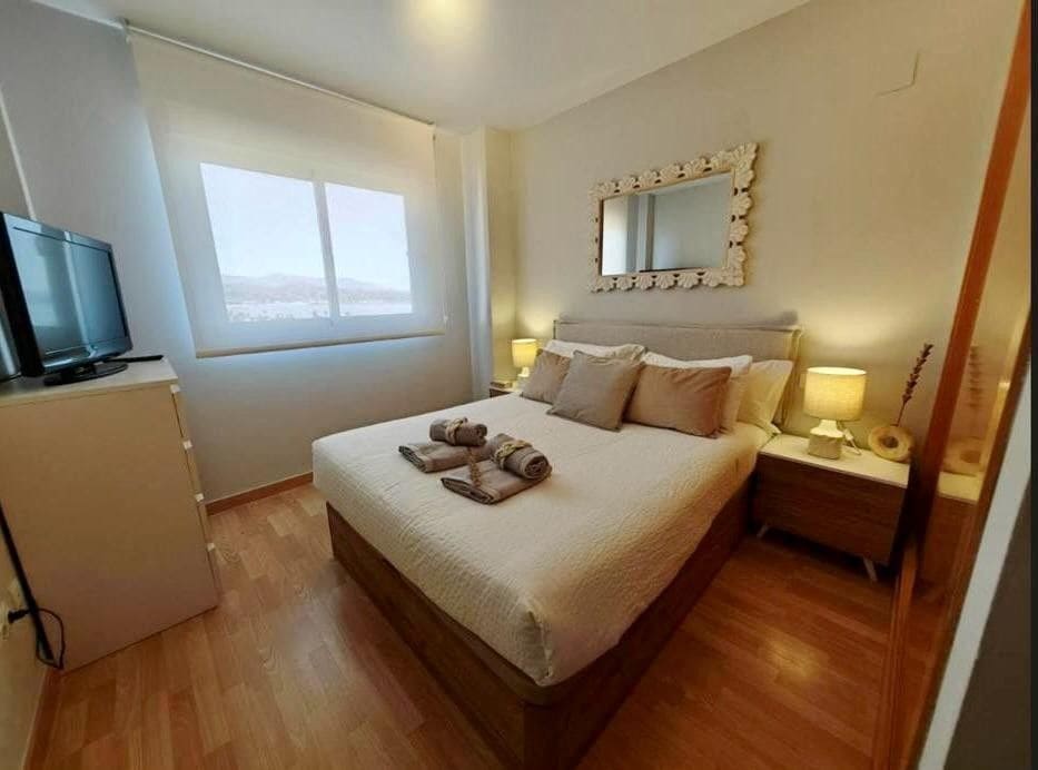 2 quarto Apartamento para arrendar em Torre del Mar com piscina - 1 500 € (Ref: 10059296)