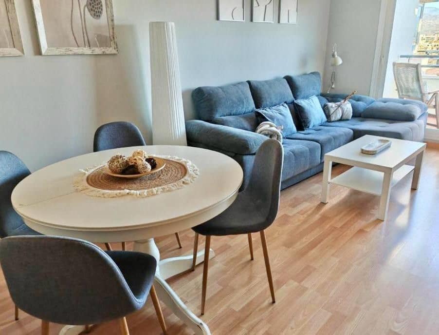 2 quarto Apartamento para arrendar em Torre del Mar com piscina - 1 500 € (Ref: 10059296)