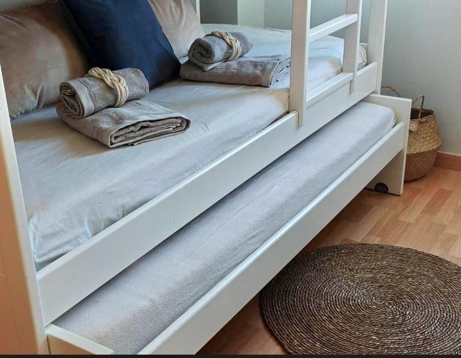 2 quarto Apartamento para arrendar em Torre del Mar com piscina - 1 500 € (Ref: 10059296)