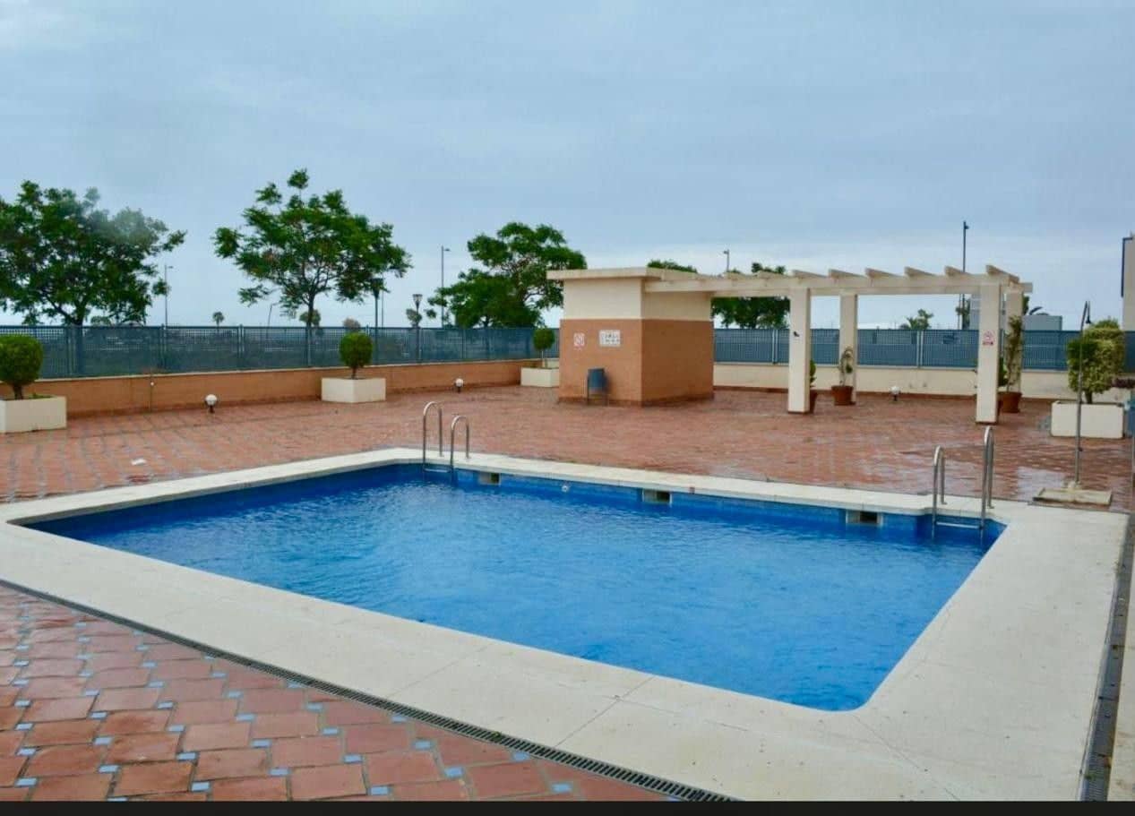 2 quarto Apartamento para arrendar em Torre del Mar com piscina - 1 500 € (Ref: 10059296)
