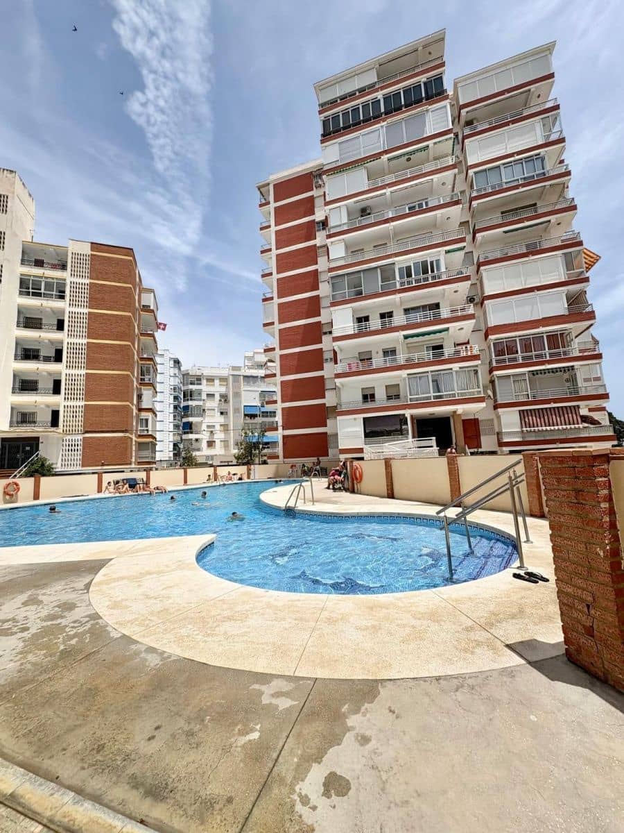 2 soverom Leilighet til leie i Torre del Mar med svømmebasseng - € 950 (Ref: 10062131)