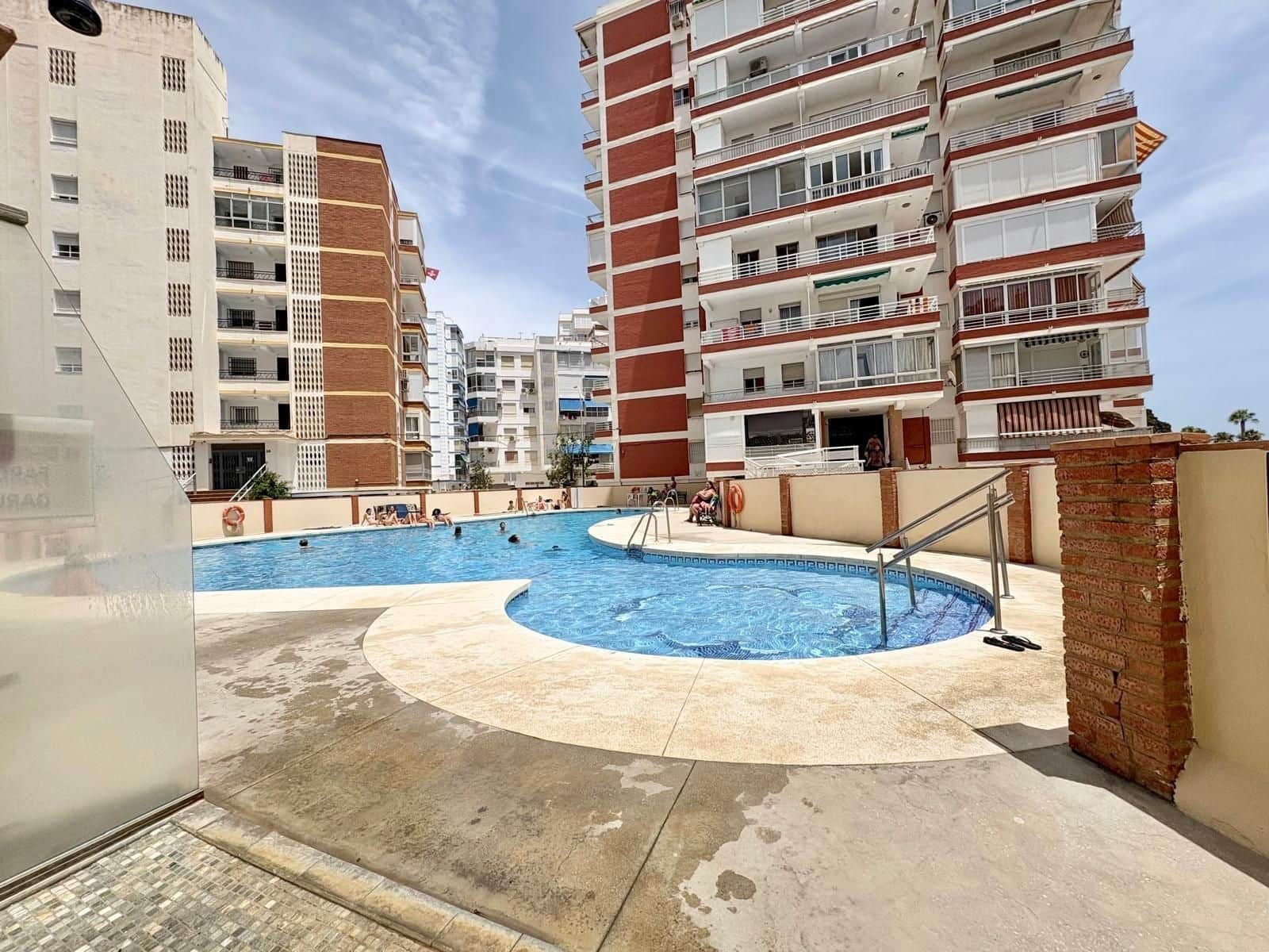 2 soverom Leilighet til leie i Torre del Mar med svømmebasseng - € 950 (Ref: 10062131)