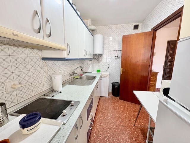 Apartamento de 1 habitación en Torre del Mar, Vélez-Málaga en alquiler - 700 € (Ref: 10062132)