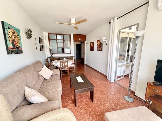 Apartamento de 1 habitación en Torre del Mar, Vélez-Málaga en alquiler - 700 € (Ref: 10062132)