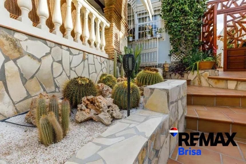 4 makuuhuone Huvila vuokrattavana paikassa Benajarafe mukana uima-altaan - 3 500 € (Ref: 10062134)