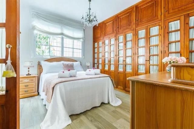 4 makuuhuone Huvila vuokrattavana paikassa Benajarafe, Vélez-Málaga mukana uima-altaan - 3 500 € (Ref: 10062134)