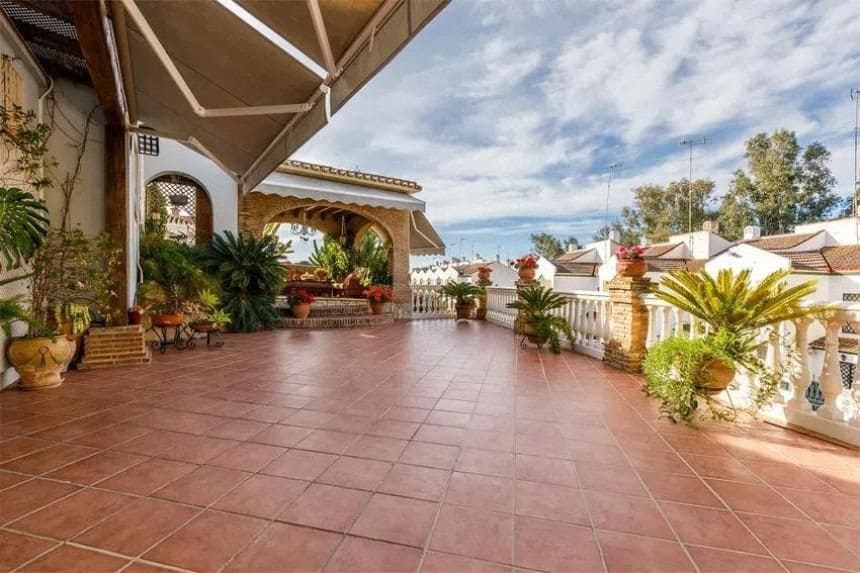 4 makuuhuone Huvila vuokrattavana paikassa Benajarafe mukana uima-altaan - 3 500 € (Ref: 10062134)