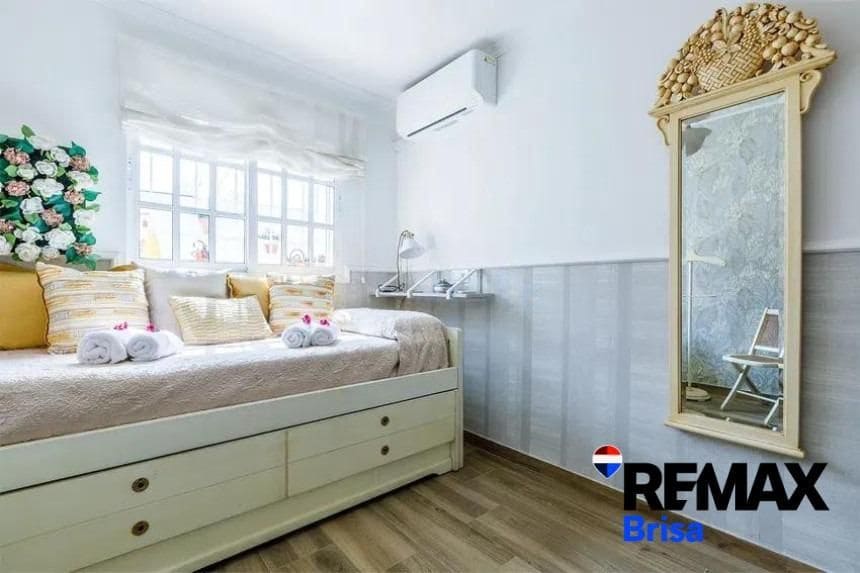 4 makuuhuone Huvila vuokrattavana paikassa Benajarafe mukana uima-altaan - 3 500 € (Ref: 10062134)