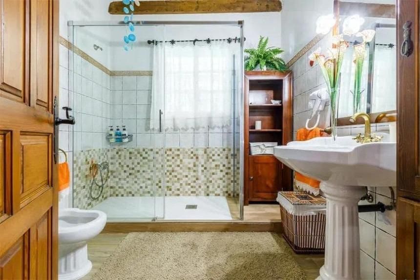 4 makuuhuone Huvila vuokrattavana paikassa Benajarafe mukana uima-altaan - 3 500 € (Ref: 10062134)