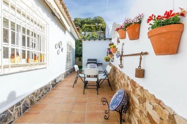 4 makuuhuone Huvila vuokrattavana paikassa Benajarafe, Vélez-Málaga mukana uima-altaan - 3 500 € (Ref: 10062134)