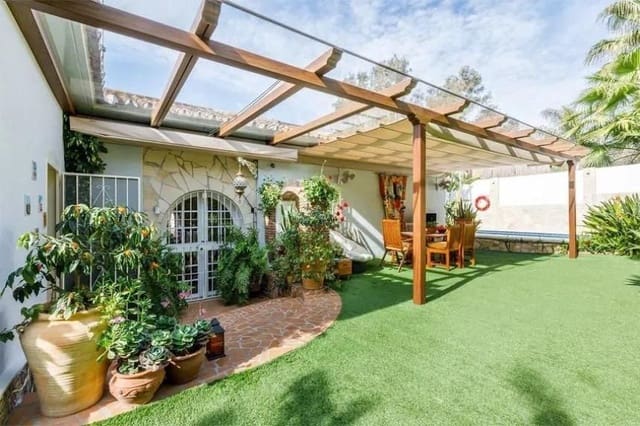 4 makuuhuone Huvila vuokrattavana paikassa Benajarafe, Vélez-Málaga mukana uima-altaan - 3 500 € (Ref: 10062134)