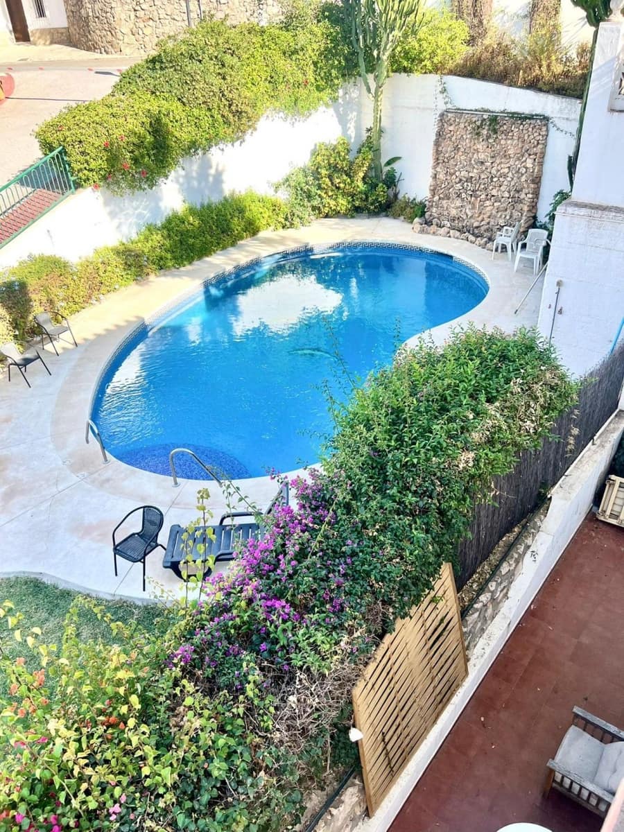 4 Zimmer Villa zu verkaufen in Caleta de Velez mit Pool - 669.000 € (Ref: 10062135)