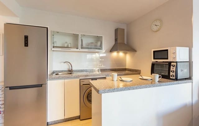 2 sovrum Lägenhet att hyra i Algarrobo med pool - 1 200 € (Ref: 10062138)