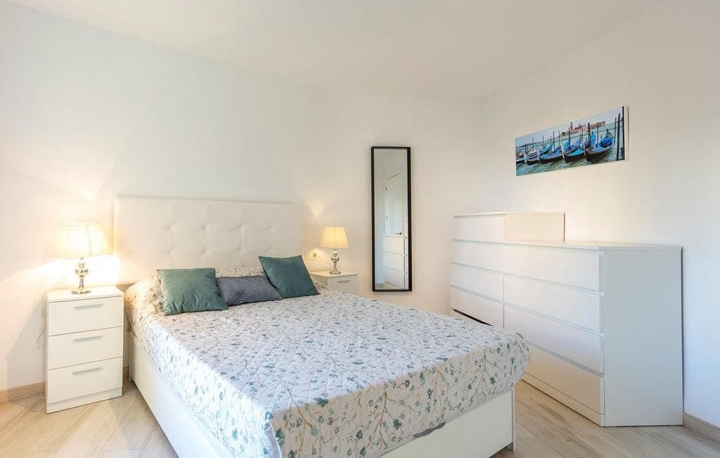 2 sovrum Lägenhet att hyra i Algarrobo med pool - 1 200 € (Ref: 10062138)