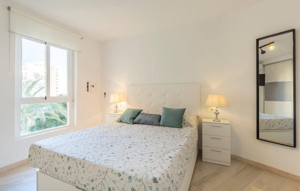 2 sovrum Lägenhet att hyra i Algarrobo med pool - 1 200 € (Ref: 10062138)