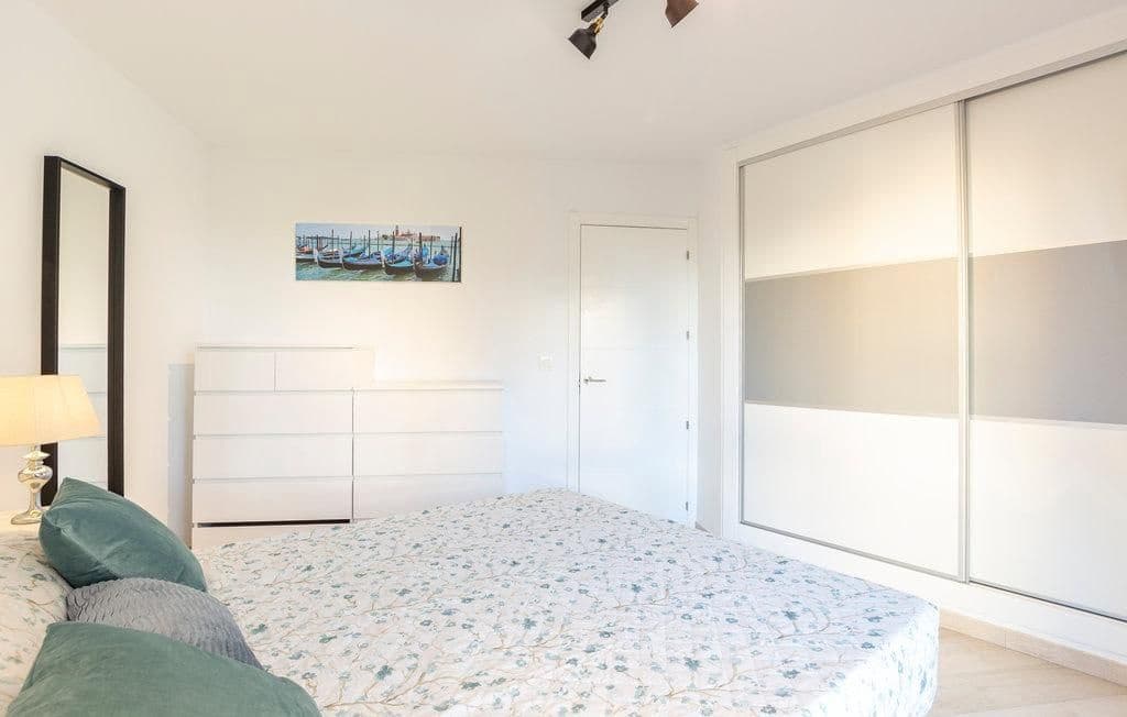 2 sovrum Lägenhet att hyra i Algarrobo med pool - 1 200 € (Ref: 10062138)