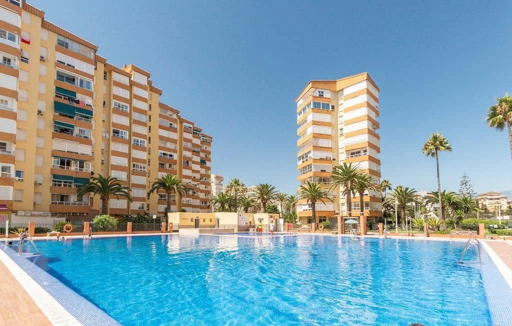 2 sovrum Lägenhet att hyra i Algarrobo med pool - 1 200 € (Ref: 10062138)