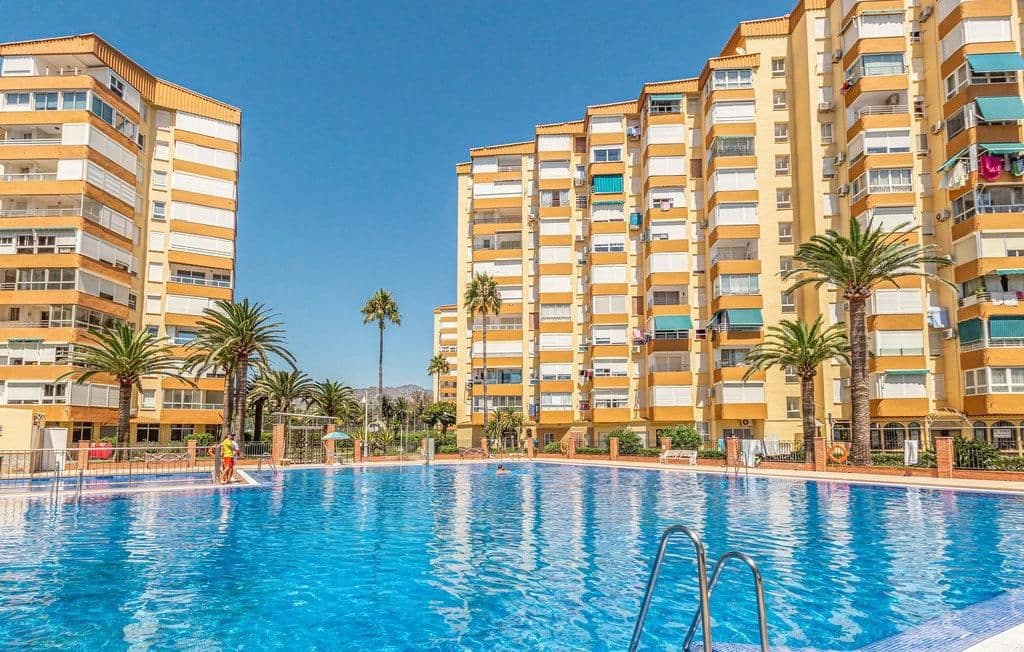 2 sovrum Lägenhet att hyra i Algarrobo med pool - 1 200 € (Ref: 10062138)