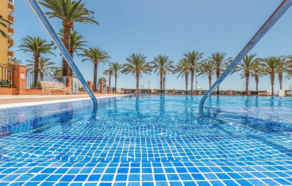 2 sovrum Lägenhet att hyra i Algarrobo med pool - 1 200 € (Ref: 10062138)