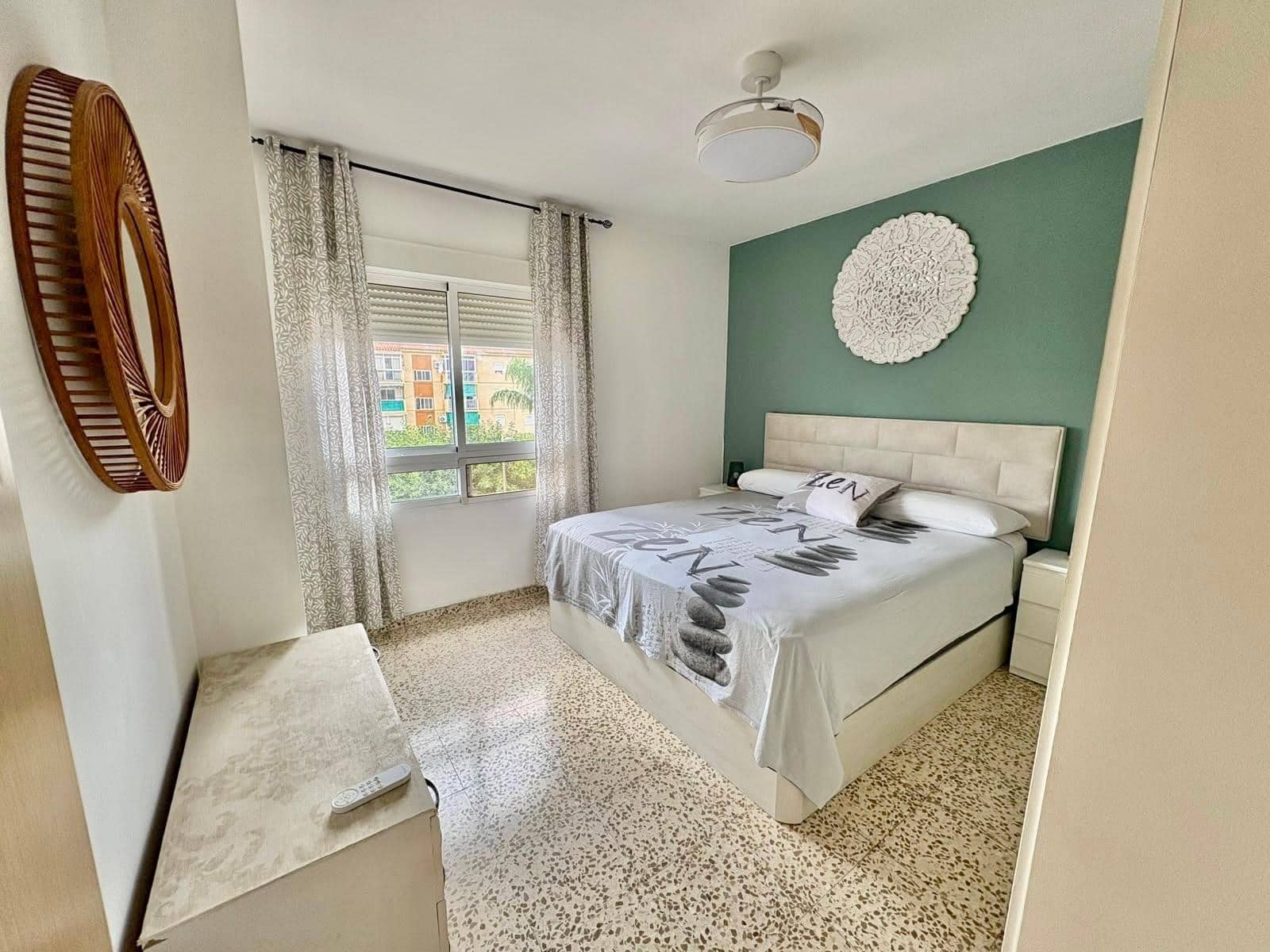 3 quarto Apartamento para arrendar em Velez-Malaga - 950 € (Ref: 10064814)