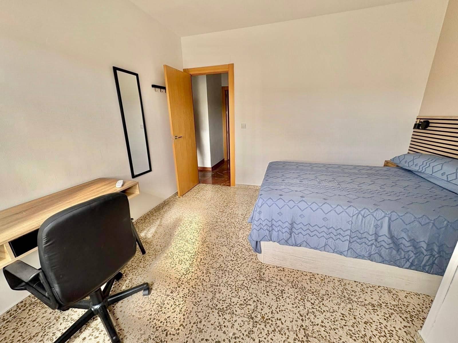 3 quarto Apartamento para arrendar em Velez-Malaga - 950 € (Ref: 10064814)