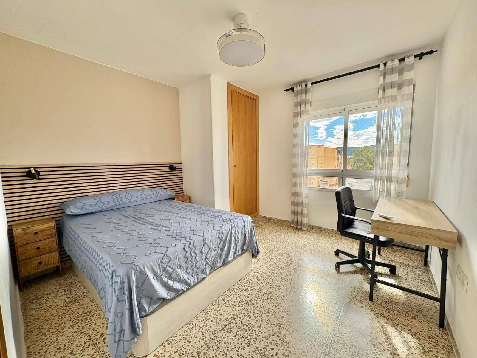 3 quarto Apartamento para arrendar em Velez-Malaga - 950 € (Ref: 10064814)