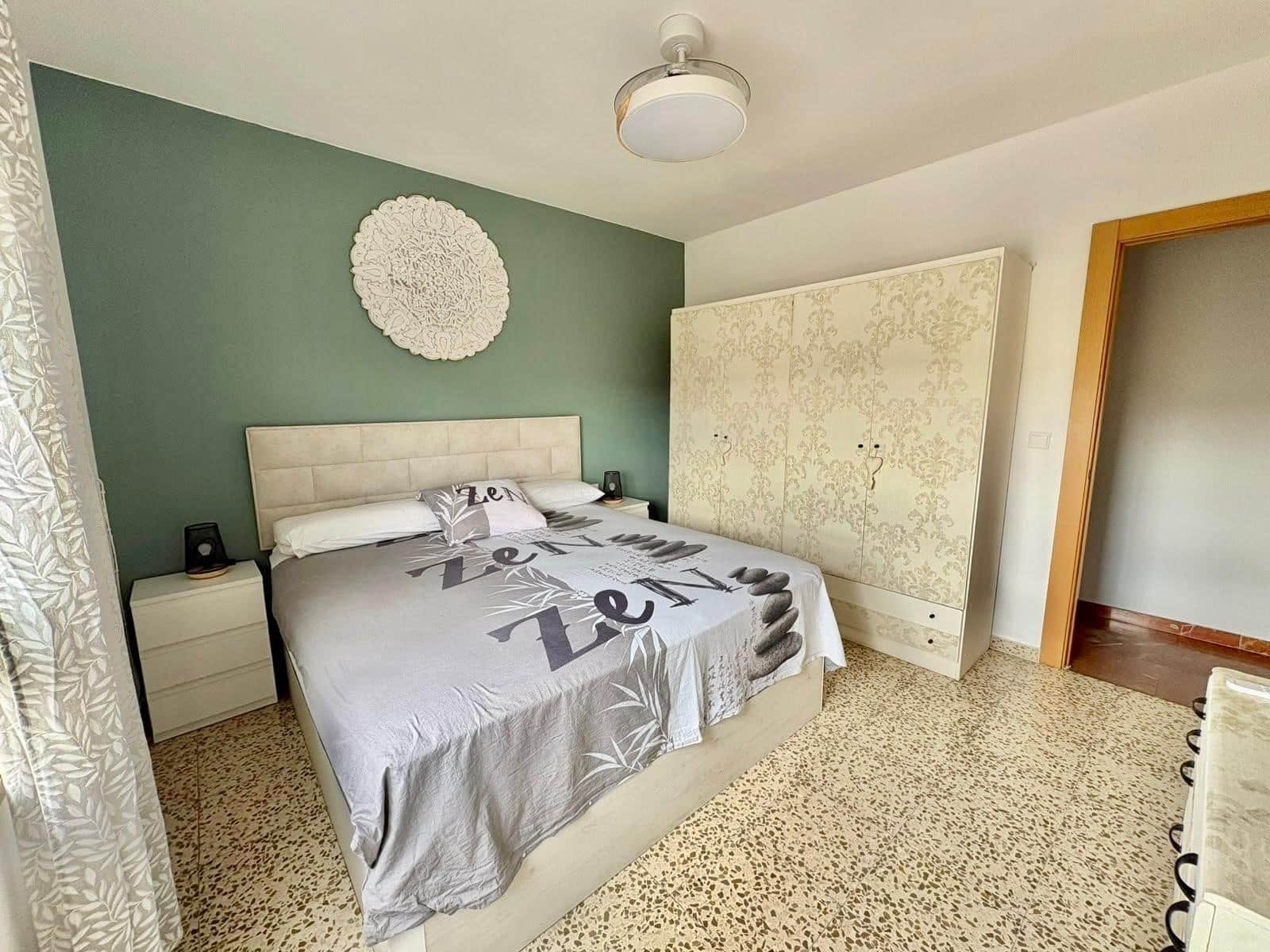 3 quarto Apartamento para arrendar em Velez-Malaga - 950 € (Ref: 10064814)