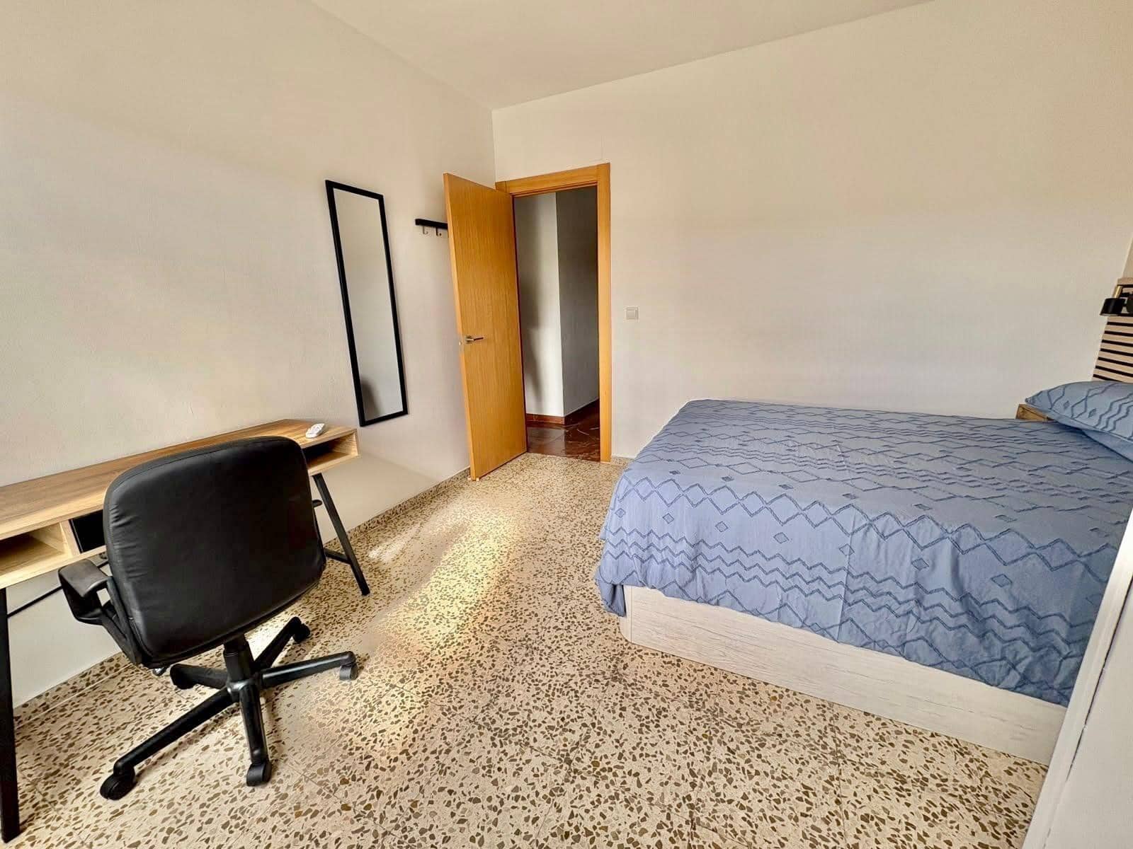 3 quarto Apartamento para arrendar em Velez-Malaga - 950 € (Ref: 10064814)