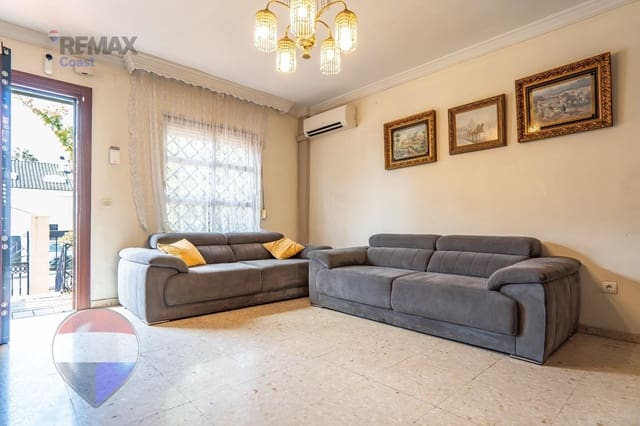 Adosado de 4 habitaciones en Málaga ciudad en venta con garaje - 425.000 € (Ref: 10068062)
