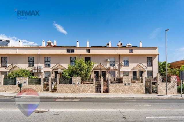 Adosado de 4 habitaciones en Málaga ciudad en venta con garaje - 425.000 € (Ref: 10068062)