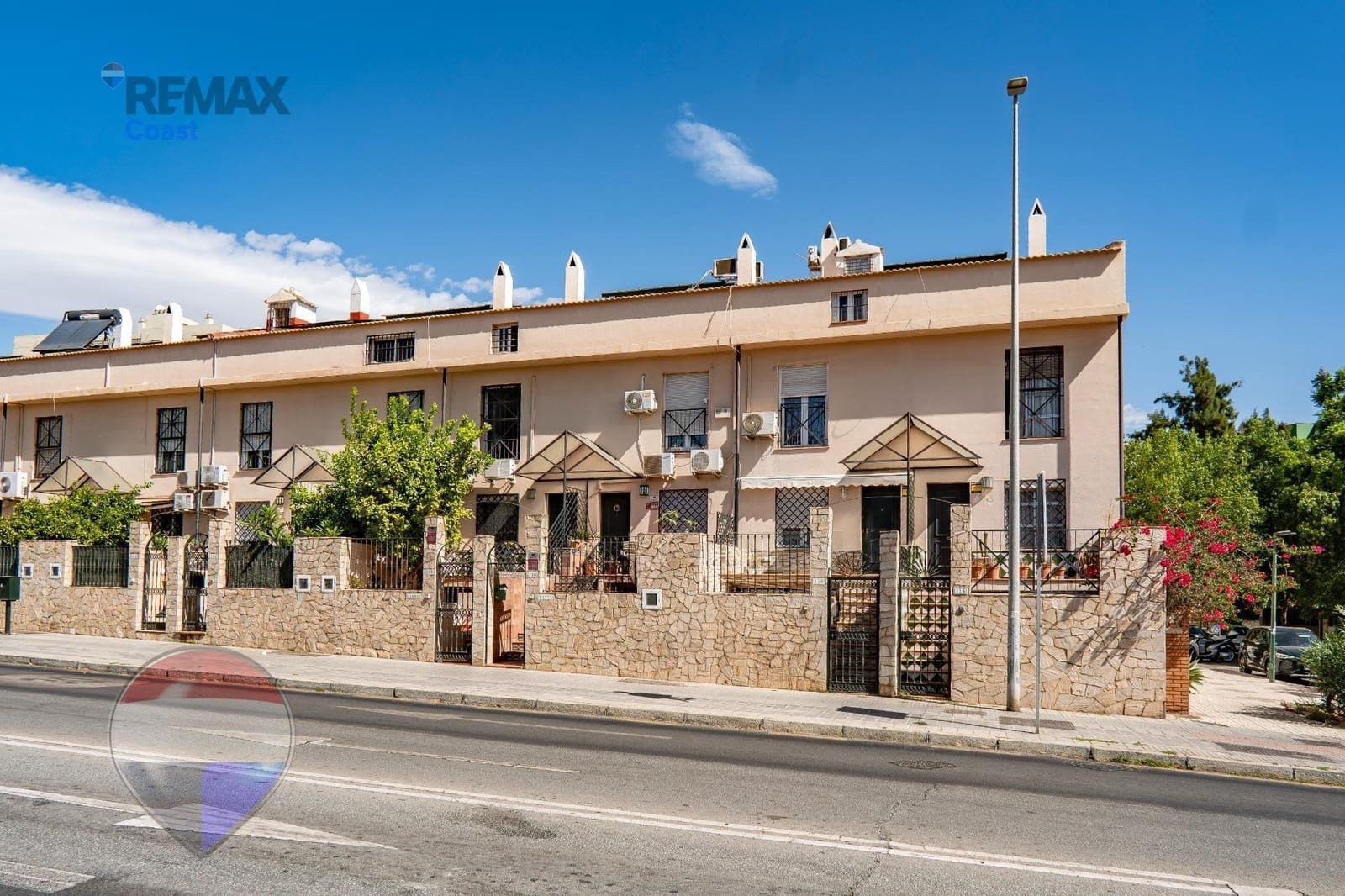 Adosado de 4 habitaciones en Málaga ciudad en venta con garaje - 425.000 € (Ref: 10068062)