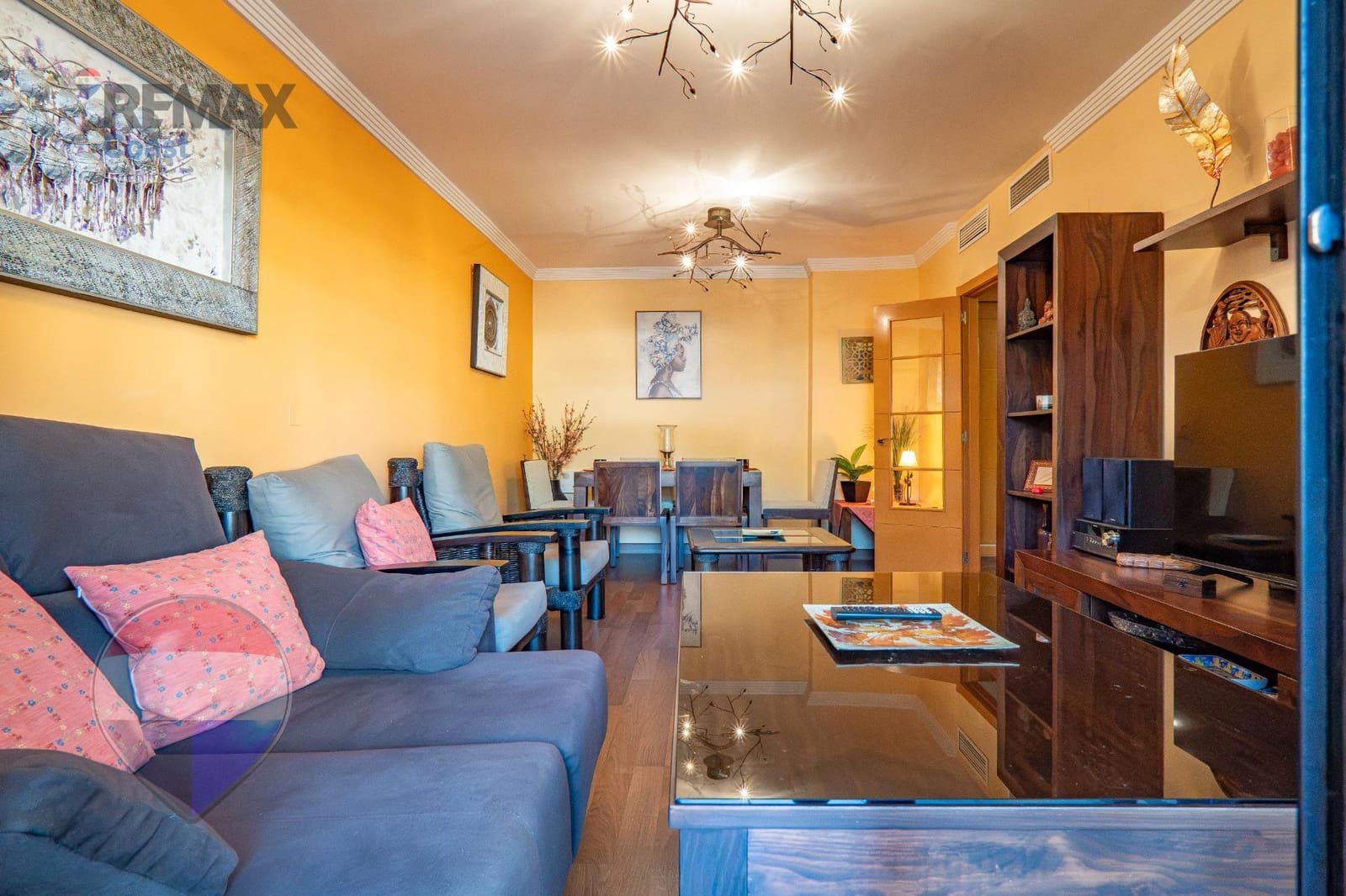 2 Zimmer Wohnung zu vermieten in Almayate mit Pool Garage - 1.000 € (Ref: 10109846)