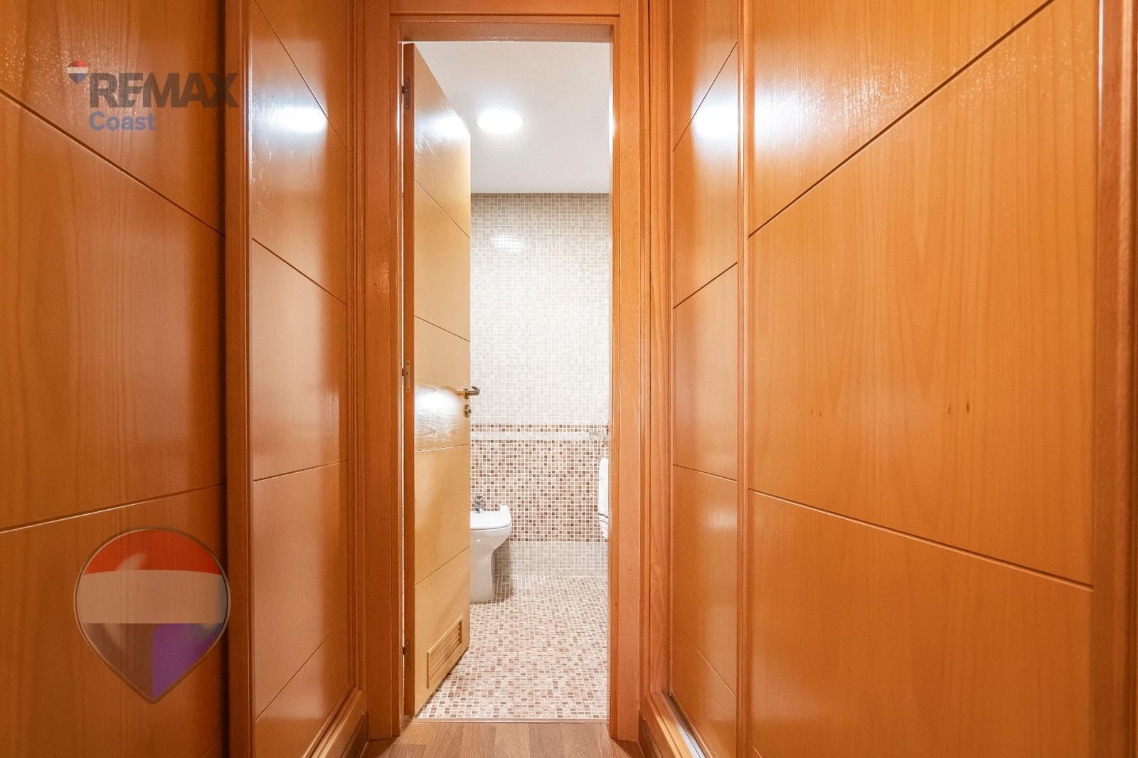 2 Zimmer Wohnung zu vermieten in Almayate mit Pool Garage - 1.000 € (Ref: 10109846)