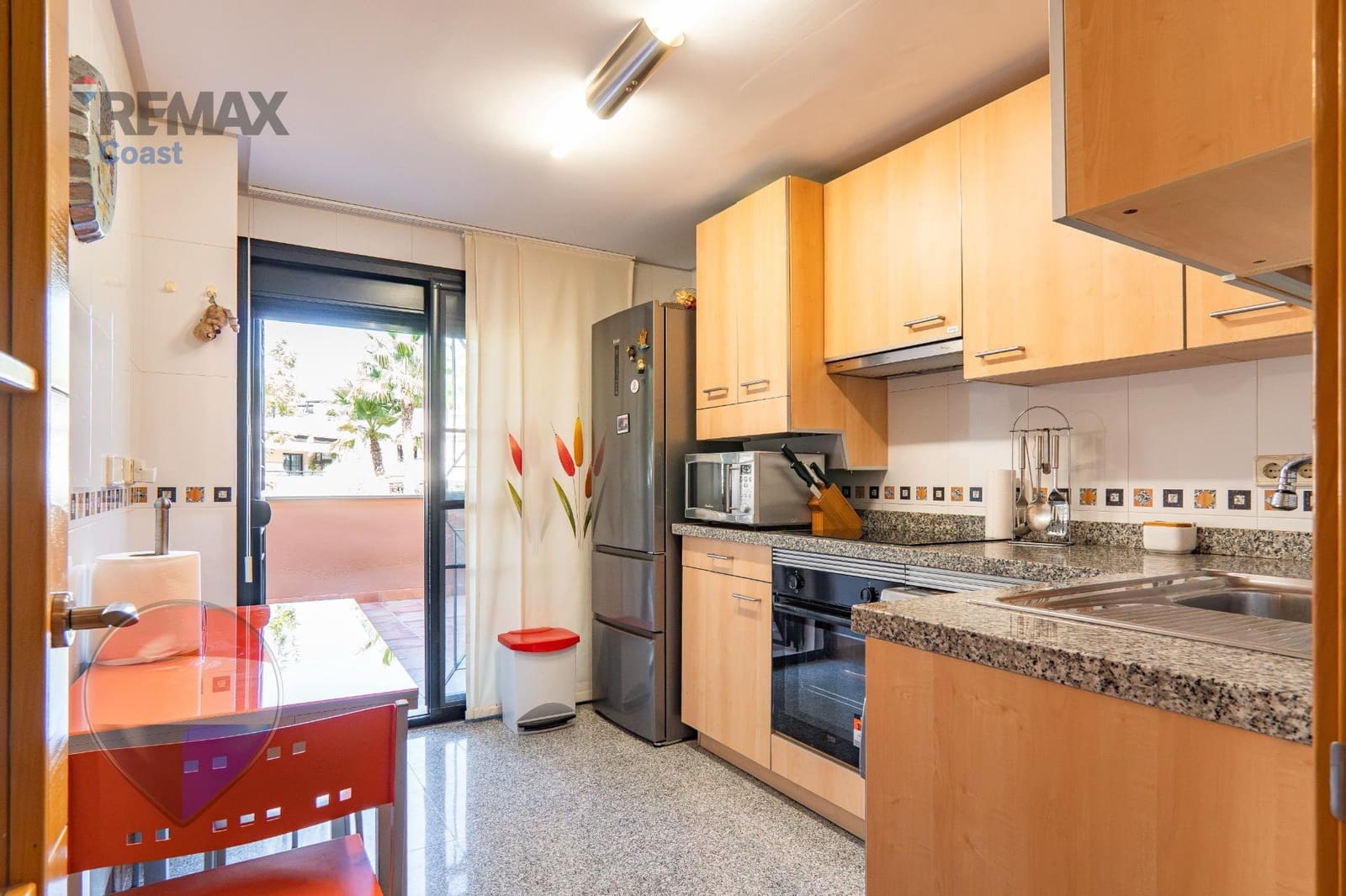 2 Zimmer Wohnung zu vermieten in Almayate mit Pool Garage - 1.000 € (Ref: 10109846)