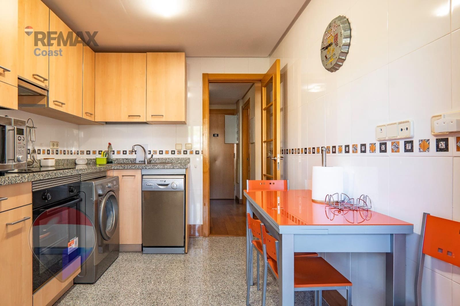 2 Zimmer Wohnung zu vermieten in Almayate mit Pool Garage - 1.000 € (Ref: 10109846)