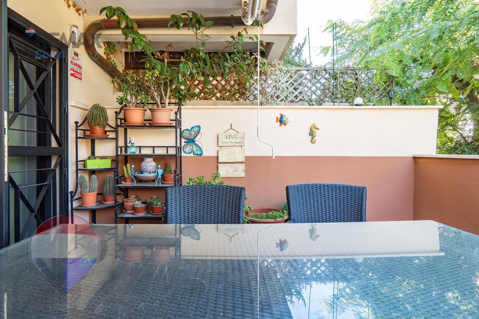 2 Zimmer Wohnung zu vermieten in Almayate mit Pool Garage - 1.000 € (Ref: 10109846)