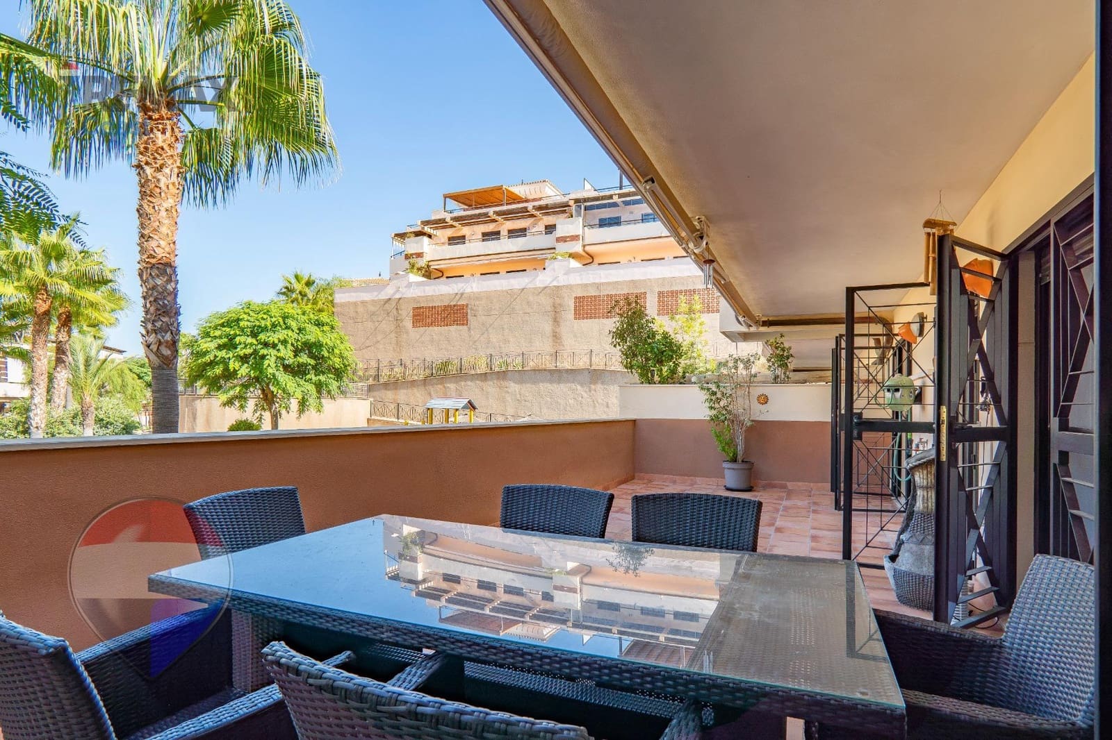 2 Zimmer Wohnung zu vermieten in Almayate mit Pool Garage - 1.000 € (Ref: 10109846)