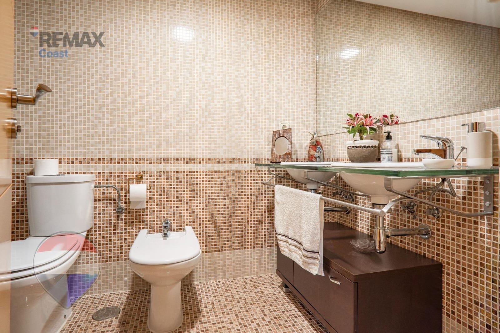 2 Zimmer Wohnung zu vermieten in Almayate mit Pool Garage - 1.000 € (Ref: 10109846)