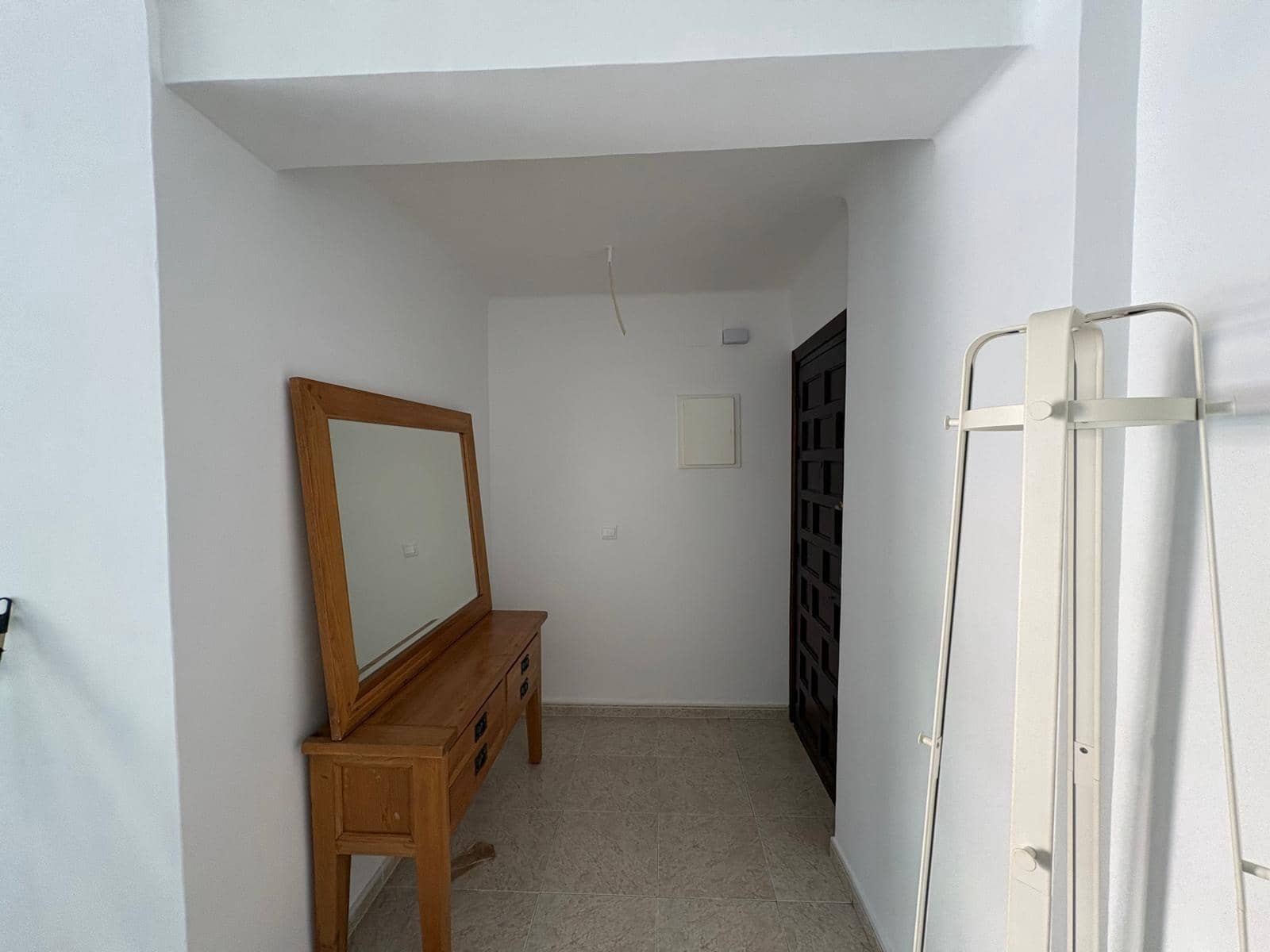 3 slaapkamer Flat te huur in Algarrobo - € 950 (Ref: 10120044)