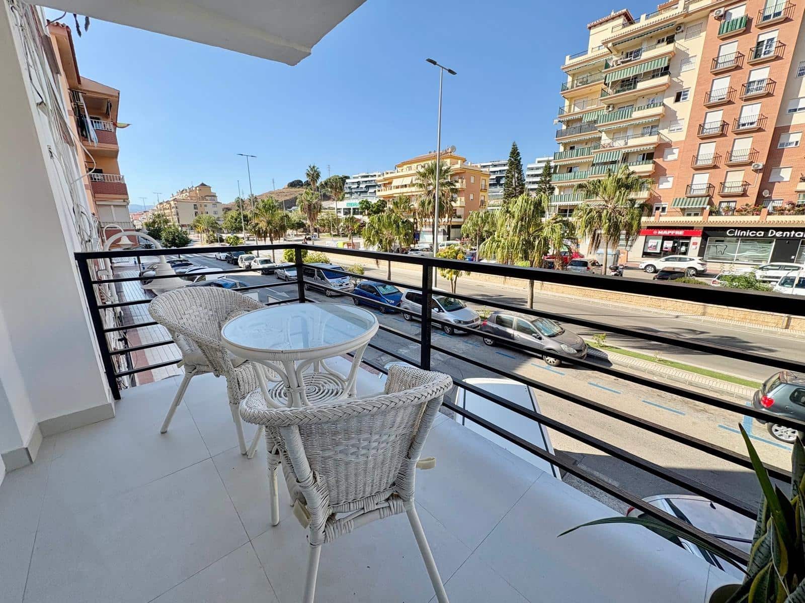 3 slaapkamer Flat te huur in Algarrobo - € 950 (Ref: 10120044)